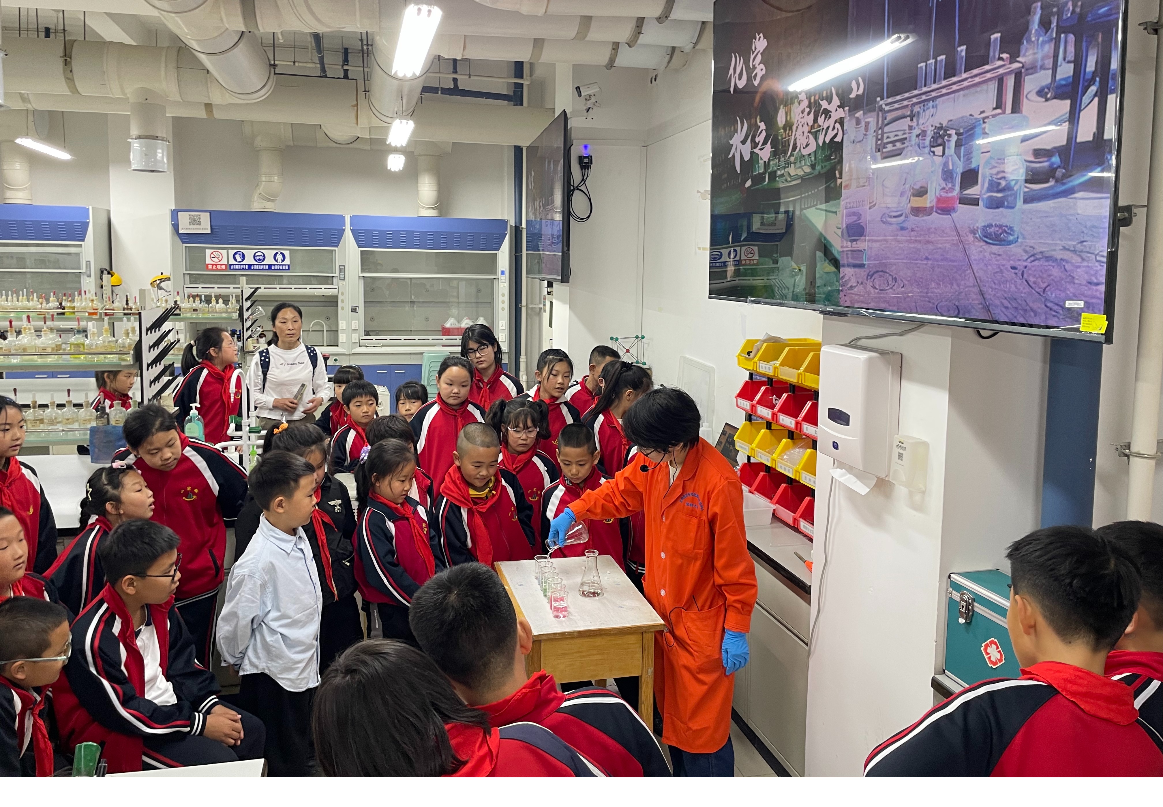英国威廉希尔公司官网开展科普研学活动，激发少年科学梦想