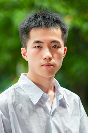 李昊